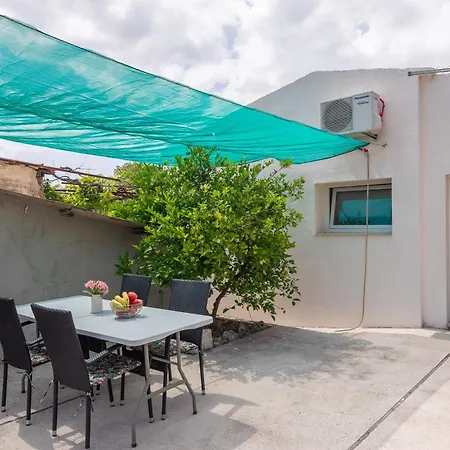 La Playa Apartment *